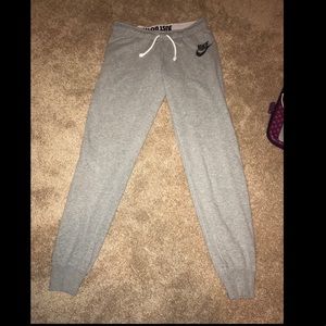 Nike sweat pants size medium